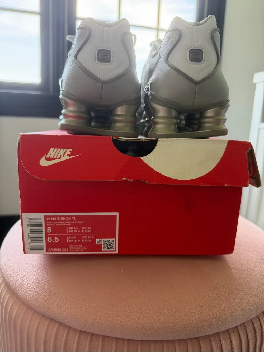 Nike Shox TL – Light Silver/White/Light Army – Women’s Size 8 – w/ Box